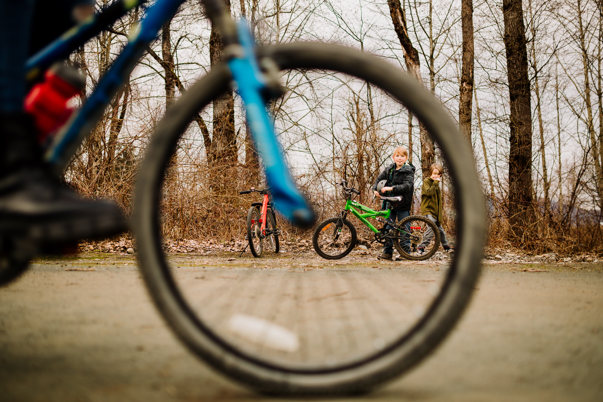 How to use framing to enhance your images - shooting through bike tire