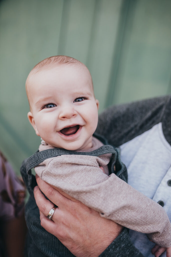 How to Maximize the Mini Session - cute baby smiling