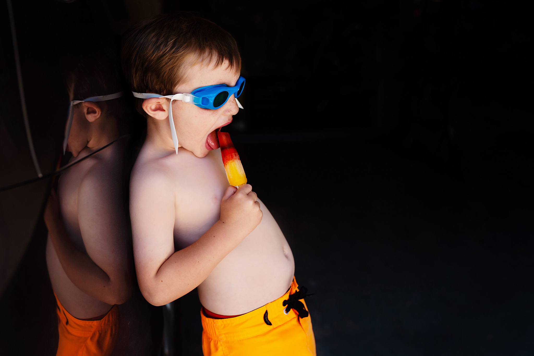 lindsayherkertphotography-1-popsicle-with-goggles