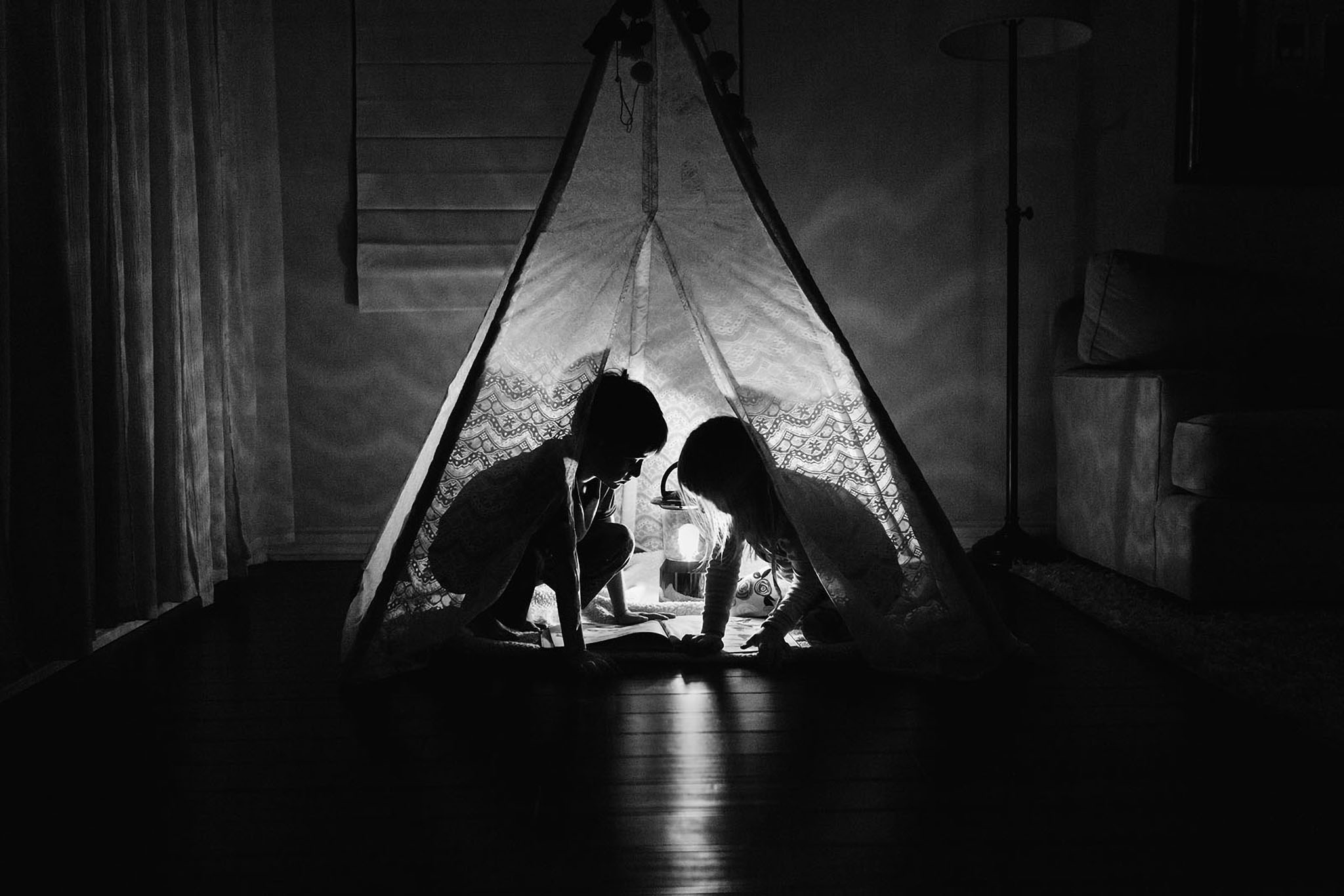 lindsayherkertphotography-8-in-a-tent